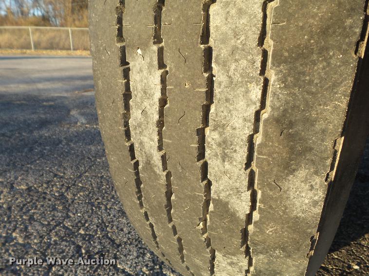 image for item DB6262 1994 GMC TopKick flatbed truck