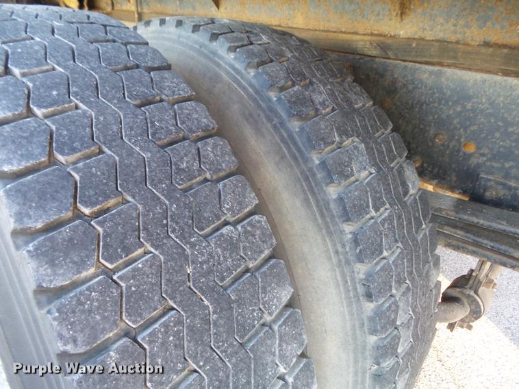 image for item DB6262 1994 GMC TopKick flatbed truck