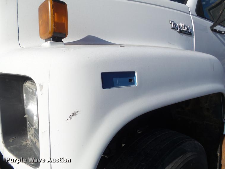 image for item DB6263 1992 GMC TopKick flatbed truck