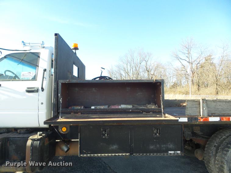 image for item DB6263 1992 GMC TopKick flatbed truck