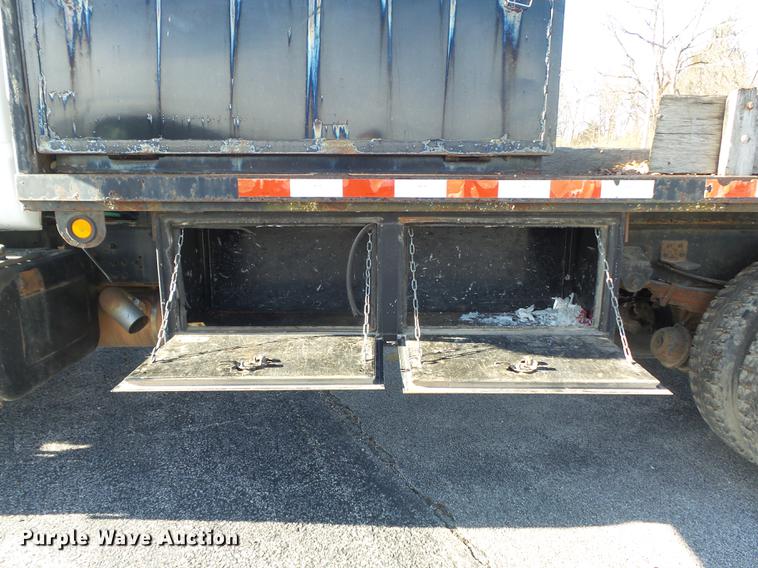 image for item DB6263 1992 GMC TopKick flatbed truck