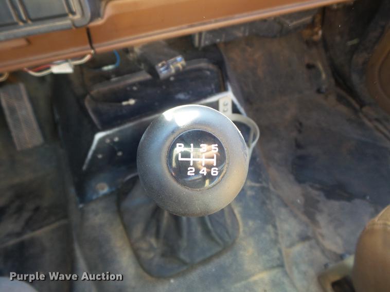 image for item DB6263 1992 GMC TopKick flatbed truck