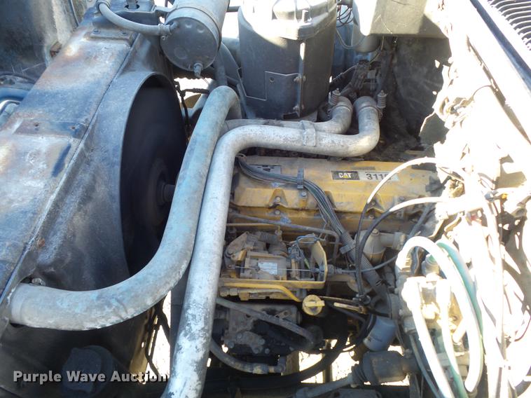 image for item DB6263 1992 GMC TopKick flatbed truck