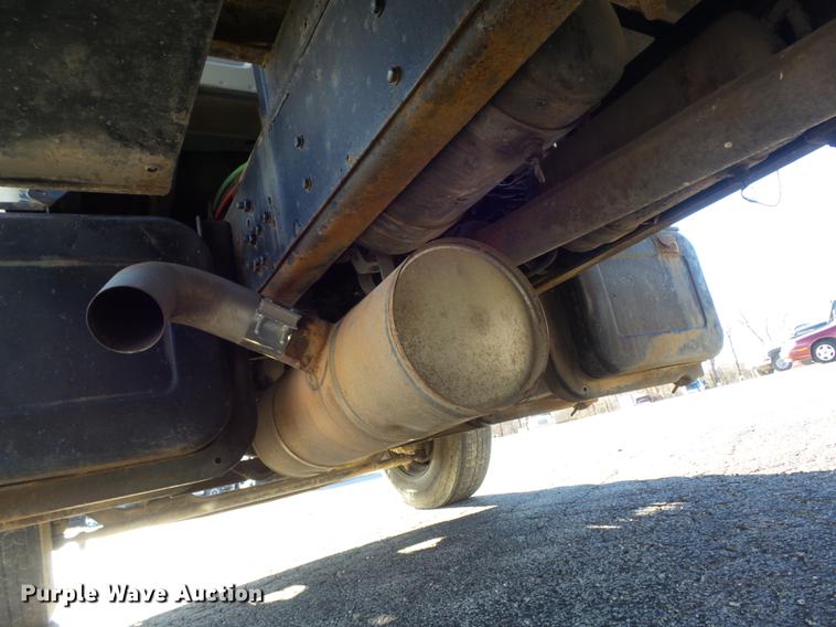 image for item DB6263 1992 GMC TopKick flatbed truck