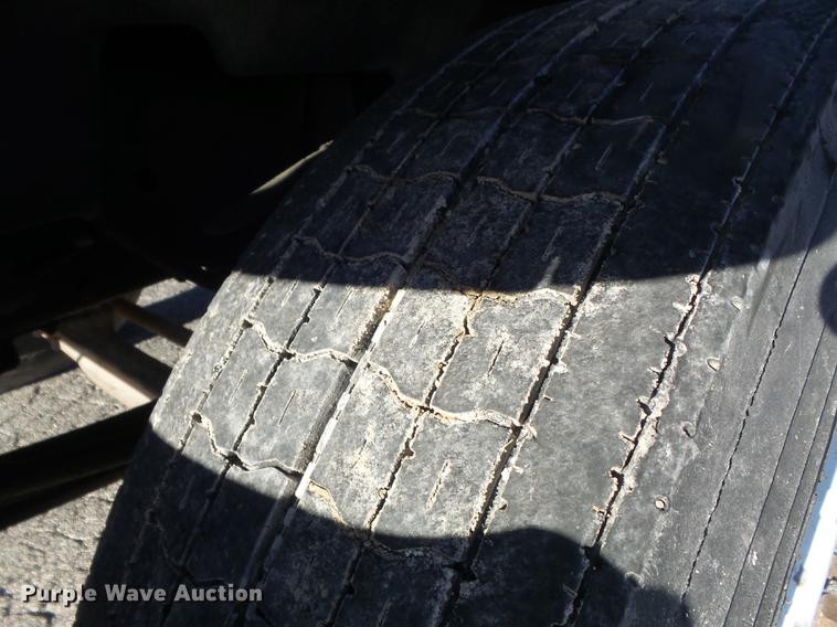 image for item DB6263 1992 GMC TopKick flatbed truck