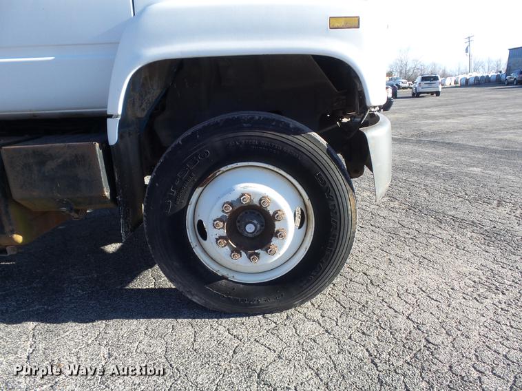 image for item DB6263 1992 GMC TopKick flatbed truck