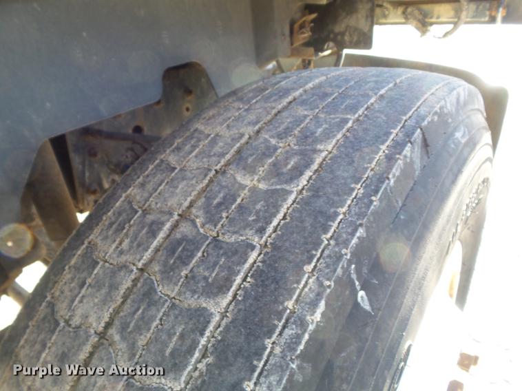 image for item DB6263 1992 GMC TopKick flatbed truck