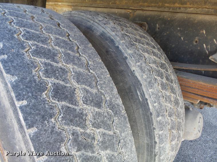 image for item DB6263 1992 GMC TopKick flatbed truck