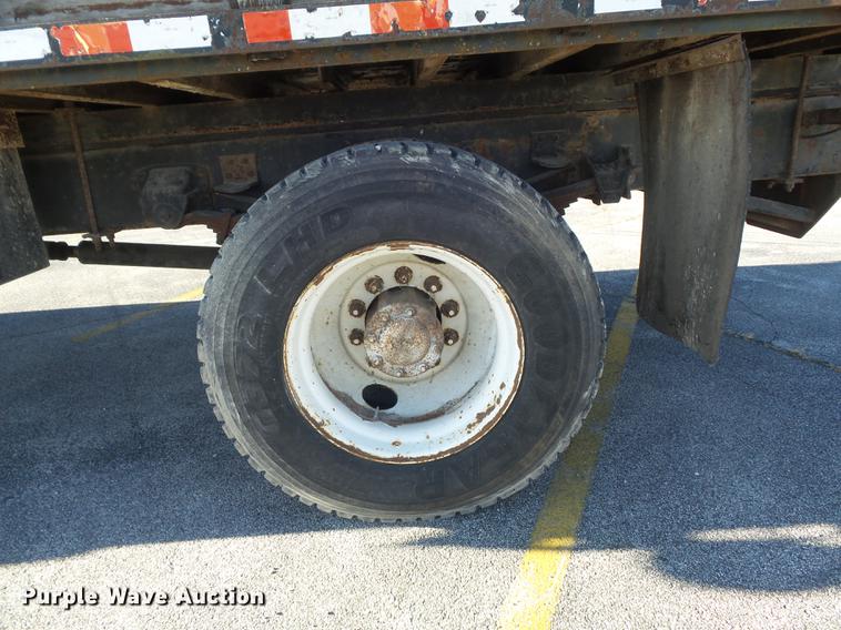 image for item DB6263 1992 GMC TopKick flatbed truck