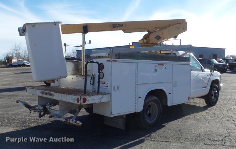 image for item DB6264 2000 Chevrolet 3500 bucket truck