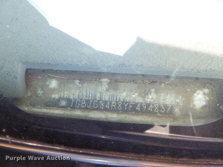 image for item DB6264 2000 Chevrolet 3500 bucket truck