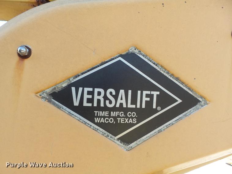 image for item DB6265 2000 Chevrolet 3500 bucket truck