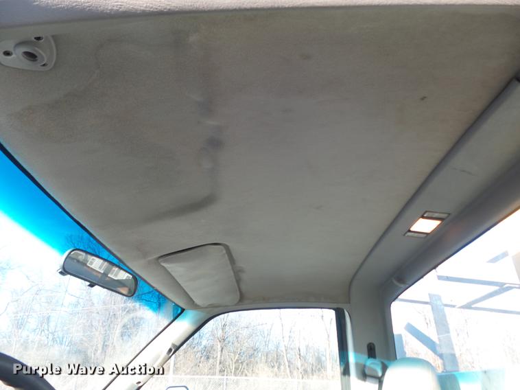 image for item DB6265 2000 Chevrolet 3500 bucket truck