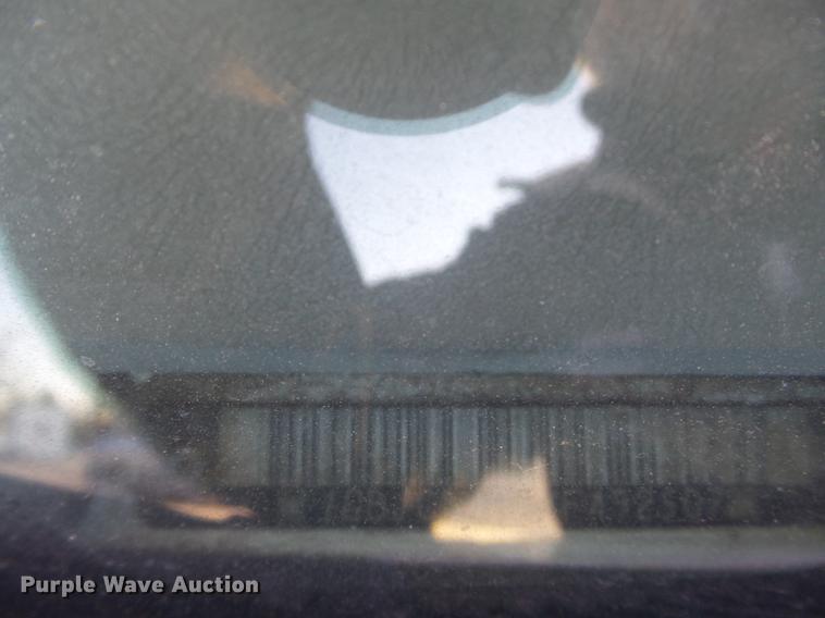 image for item DB6265 2000 Chevrolet 3500 bucket truck