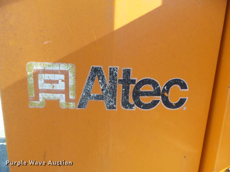 image for item DB6266 1991 International 4900 digger derrick truck