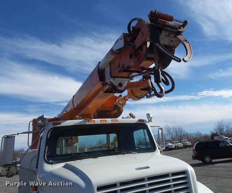 image for item DB6266 1991 International 4900 digger derrick truck
