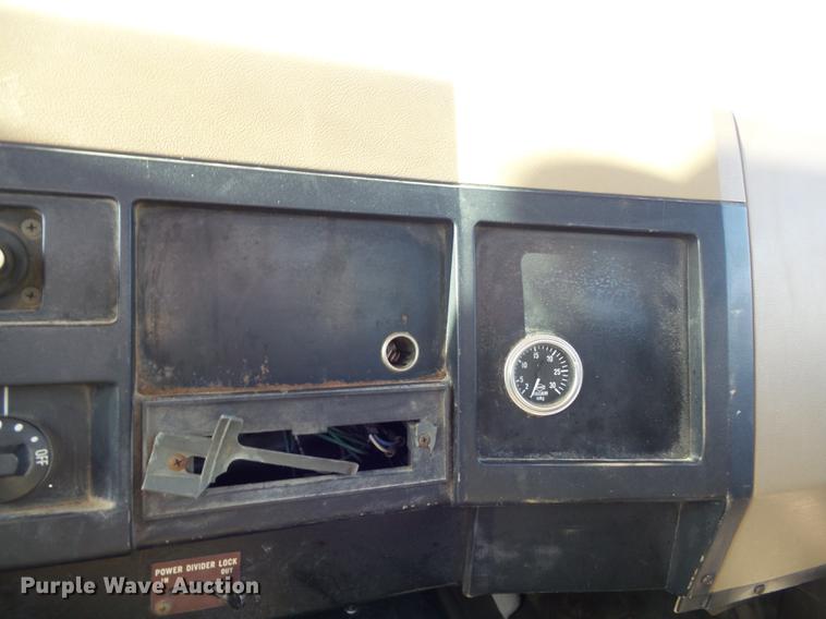 image for item DB6266 1991 International 4900 digger derrick truck