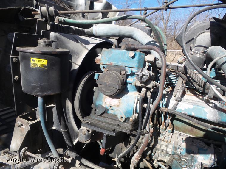 image for item DB6266 1991 International 4900 digger derrick truck