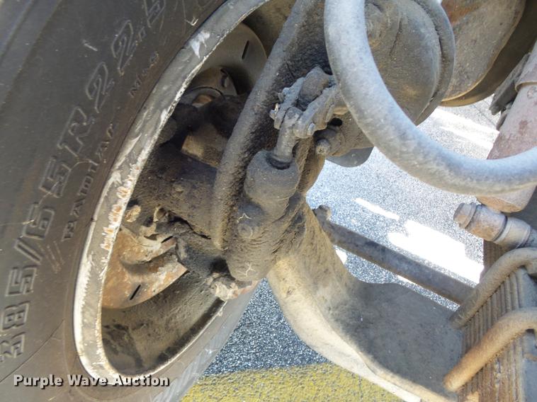 image for item DB6266 1991 International 4900 digger derrick truck