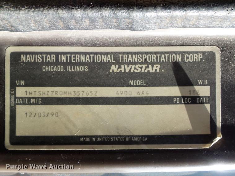 image for item DB6266 1991 International 4900 digger derrick truck