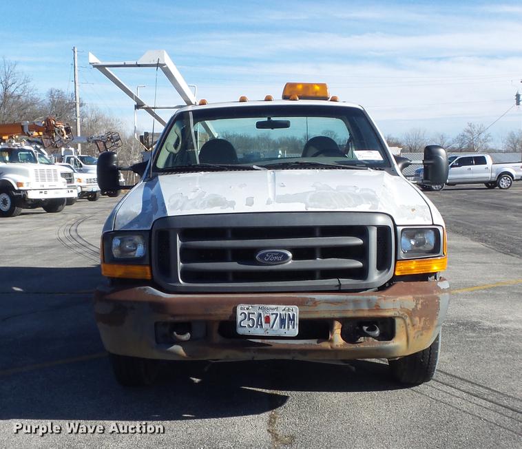 image for item DB6267 2000 Ford F350 Super Duty XL utility bed pickup truck