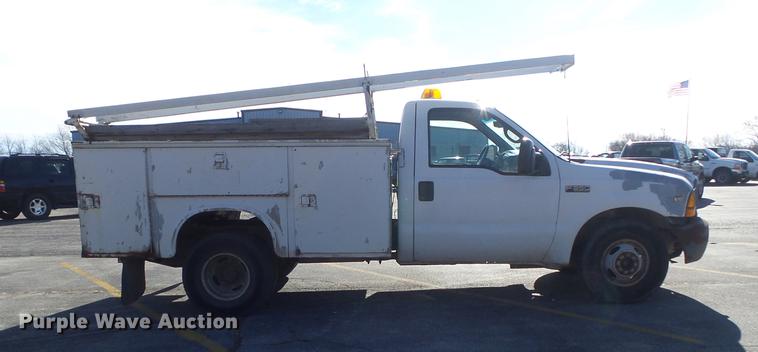 image for item DB6267 2000 Ford F350 Super Duty XL utility bed pickup truck