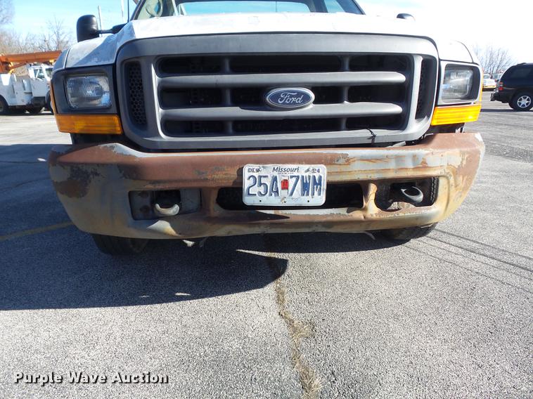 image for item DB6267 2000 Ford F350 Super Duty XL utility bed pickup truck