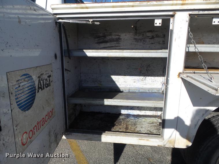 image for item DB6267 2000 Ford F350 Super Duty XL utility bed pickup truck