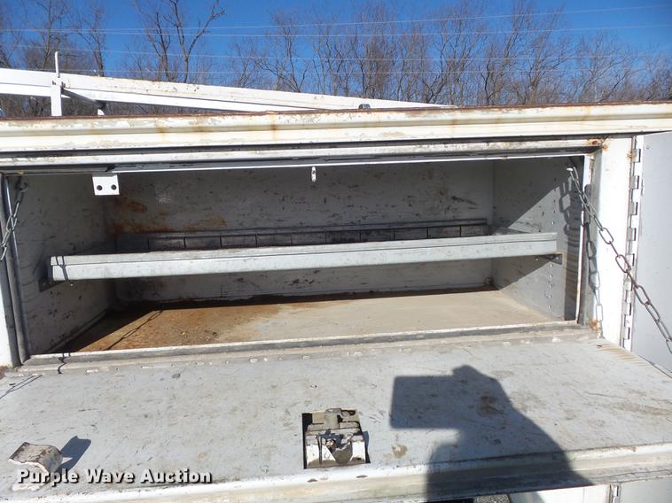 image for item DB6267 2000 Ford F350 Super Duty XL utility bed pickup truck