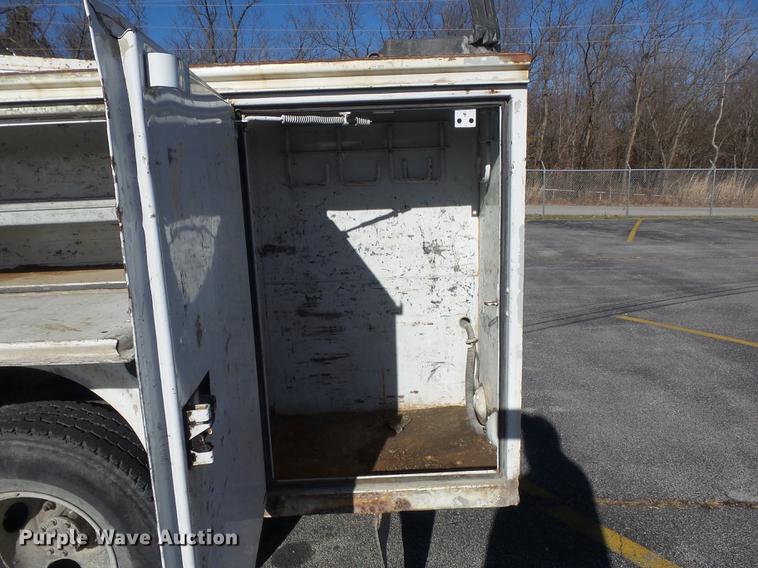 image for item DB6267 2000 Ford F350 Super Duty XL utility bed pickup truck