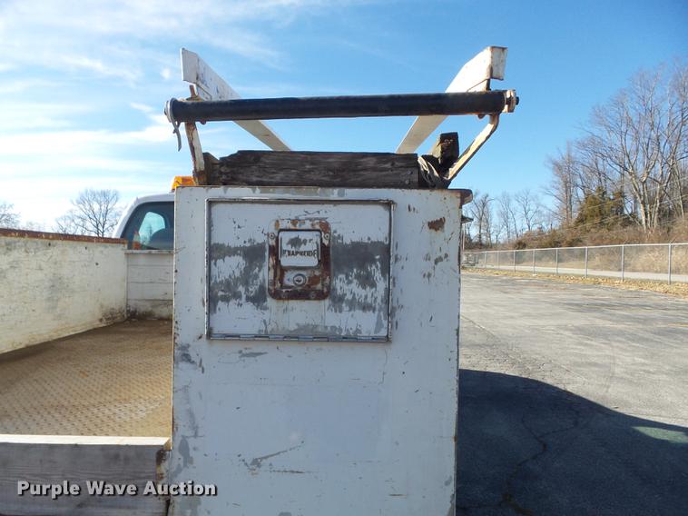 image for item DB6267 2000 Ford F350 Super Duty XL utility bed pickup truck