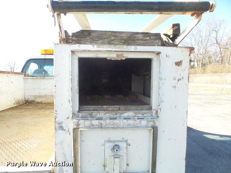 image for item DB6267 2000 Ford F350 Super Duty XL utility bed pickup truck