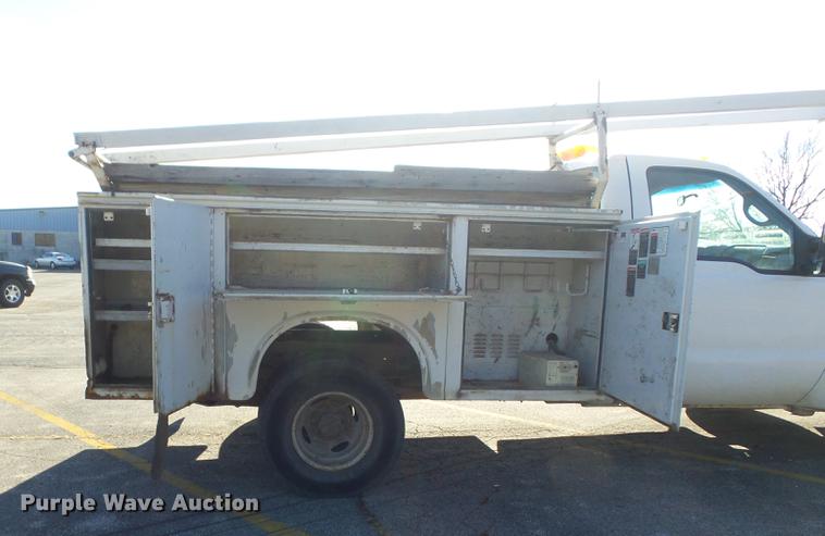 image for item DB6267 2000 Ford F350 Super Duty XL utility bed pickup truck