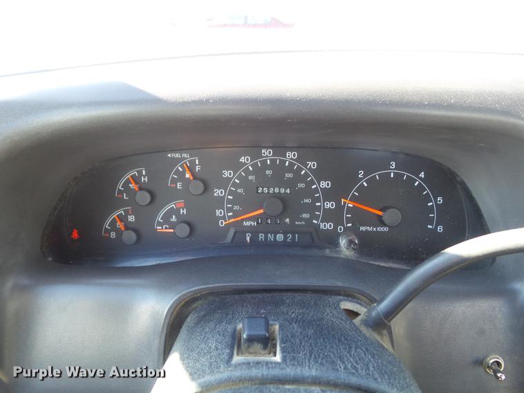 image for item DB6267 2000 Ford F350 Super Duty XL utility bed pickup truck