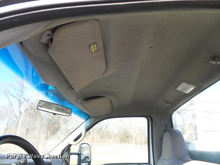 image for item DB6267 2000 Ford F350 Super Duty XL utility bed pickup truck