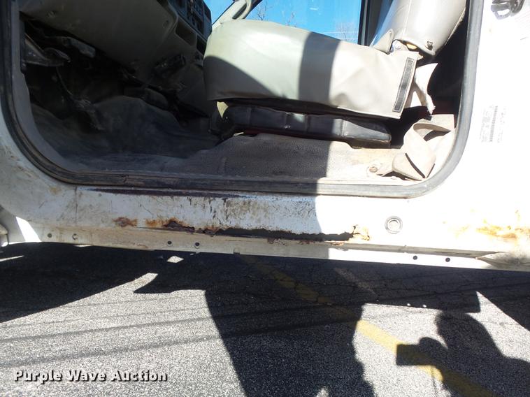 image for item DB6267 2000 Ford F350 Super Duty XL utility bed pickup truck