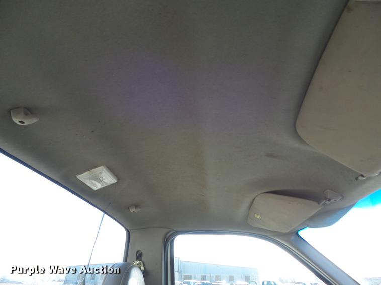 image for item DB6267 2000 Ford F350 Super Duty XL utility bed pickup truck