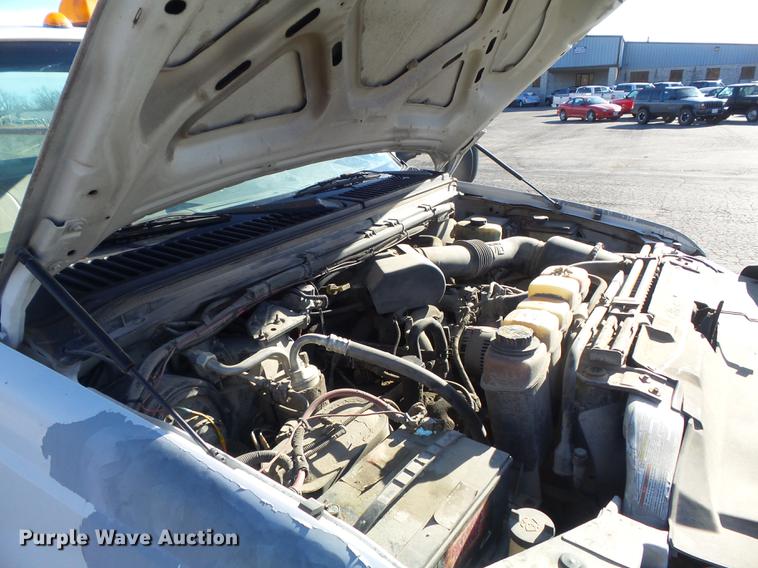 image for item DB6267 2000 Ford F350 Super Duty XL utility bed pickup truck