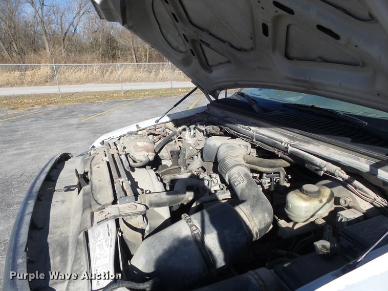 image for item DB6267 2000 Ford F350 Super Duty XL utility bed pickup truck