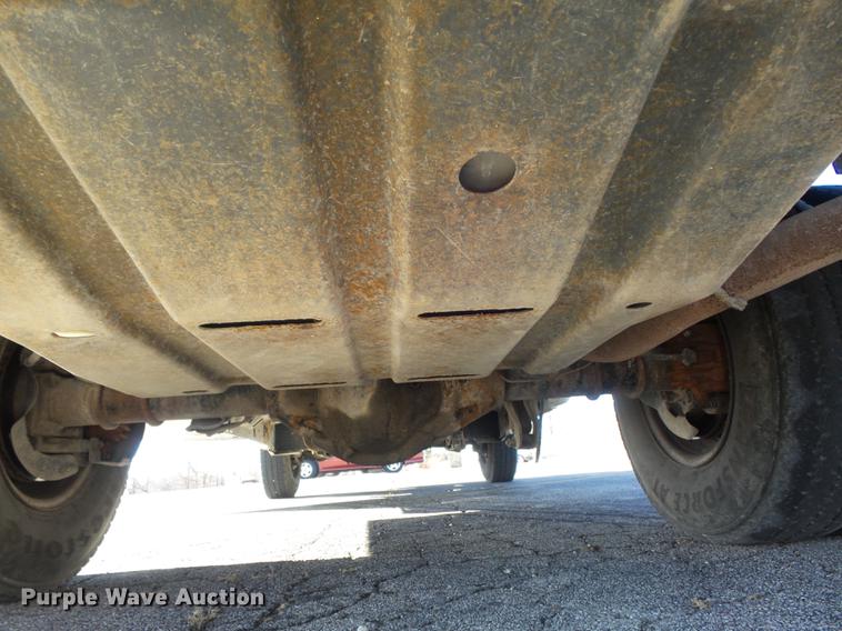 image for item DB6267 2000 Ford F350 Super Duty XL utility bed pickup truck