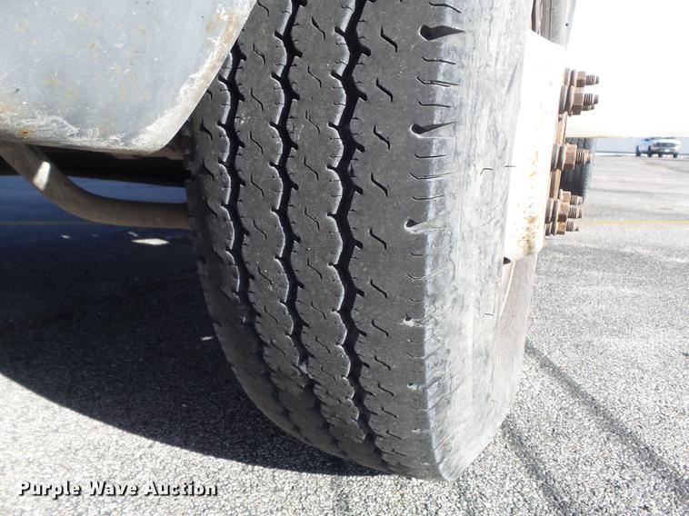 image for item DB6267 2000 Ford F350 Super Duty XL utility bed pickup truck