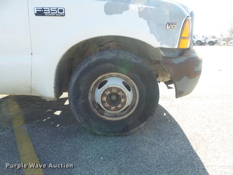 image for item DB6267 2000 Ford F350 Super Duty XL utility bed pickup truck