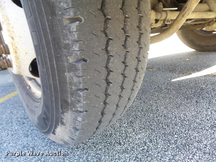 image for item DB6267 2000 Ford F350 Super Duty XL utility bed pickup truck