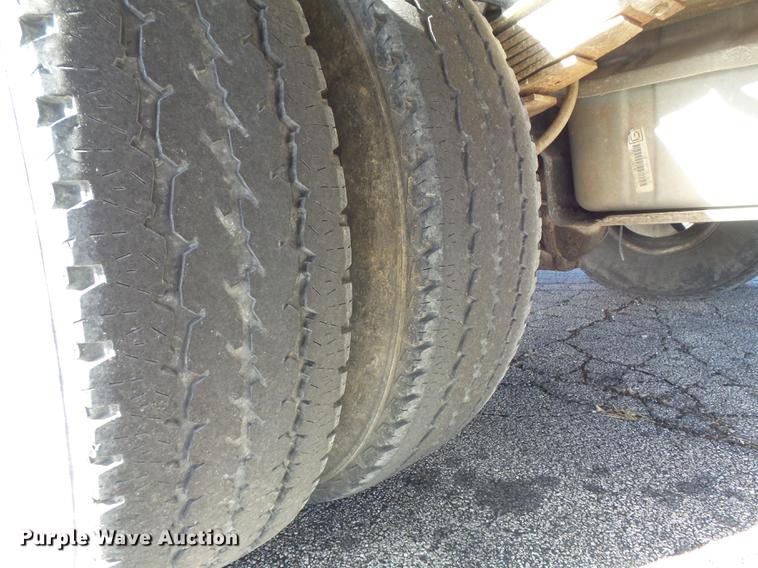 image for item DB6267 2000 Ford F350 Super Duty XL utility bed pickup truck