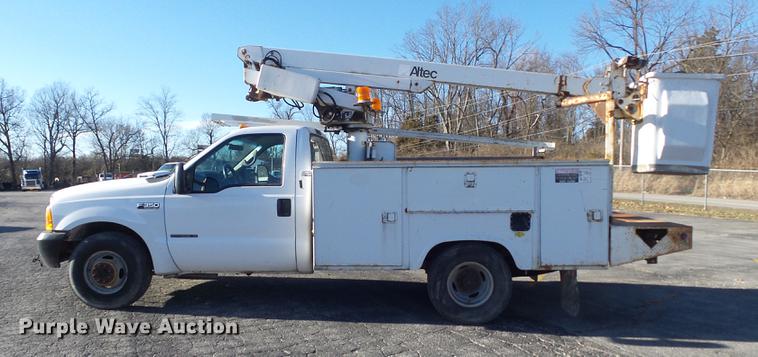 image for item DB6268 2000 Ford F350 Super Duty XL bucket truck