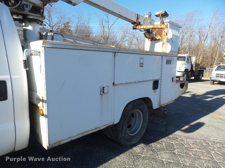 image for item DB6268 2000 Ford F350 Super Duty XL bucket truck