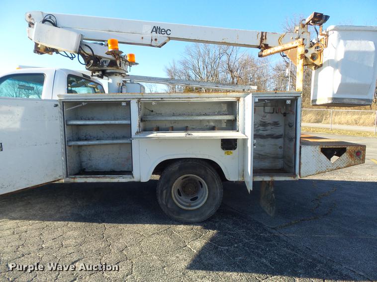 image for item DB6268 2000 Ford F350 Super Duty XL bucket truck