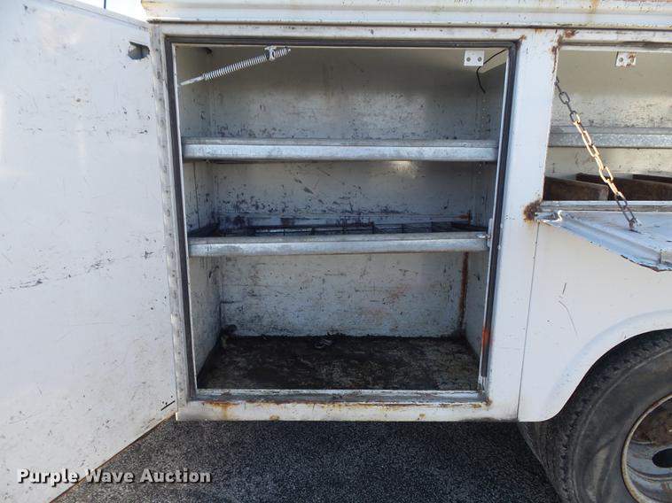 image for item DB6268 2000 Ford F350 Super Duty XL bucket truck