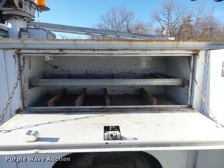 image for item DB6268 2000 Ford F350 Super Duty XL bucket truck