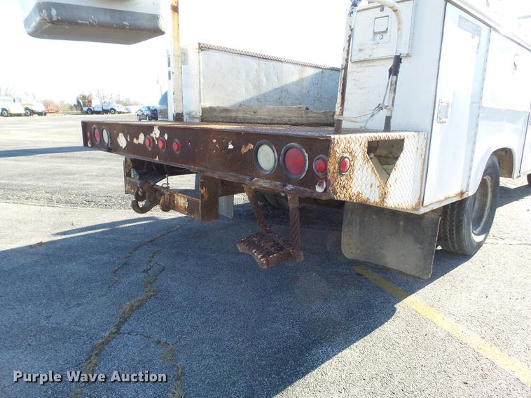 image for item DB6268 2000 Ford F350 Super Duty XL bucket truck